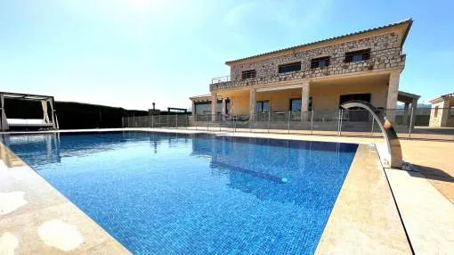 Infinite views from a beautiful villa with pool in Sa Pobla