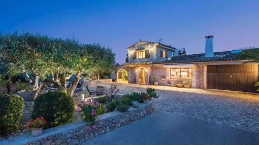 Restored 4 bedroom finca with swimming pool and Mediterranean garden. Restored 4 bedroom finca with swimming pool and Mediterranean garden.