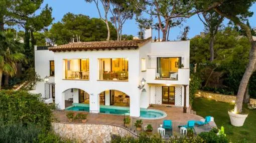 Charming villa with splendid marina views and private access to the marina of Santa Ponsa Charming villa with splendid marina views and private access to the marina of Santa Ponsa