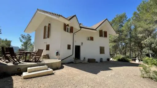 Finca in the middle of the forest in Algaida, short or long term rental.