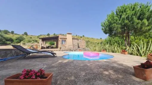 Pleasant rustic finca in the interior of Mallorca. Pleasant rustic finca in the interior of Mallorca.