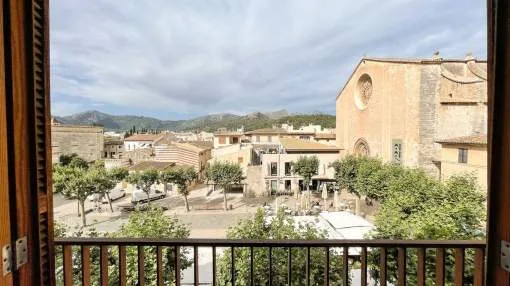 Spacious third floor apartment, in the heart of Pollença, with views of the Serra de Tramuntana