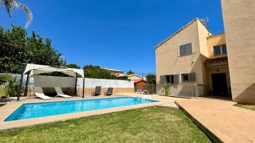 Modern detached house just a few metres from the sea in Barcarés (Alcúdia)