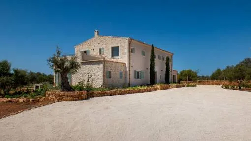 Beautiful Finca in exceptional natural surroundings and views to Cabrera Beautiful Finca in exceptional natural surroundings and views to Cabrera