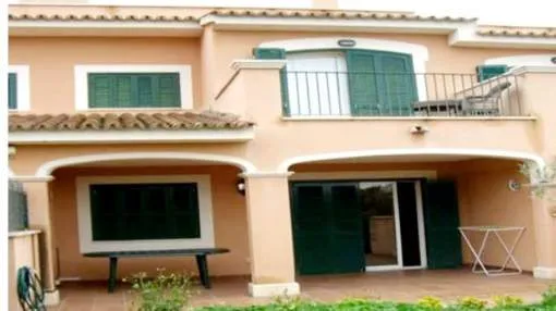 A spacious semi-detached house for rent in Son Rapinya.