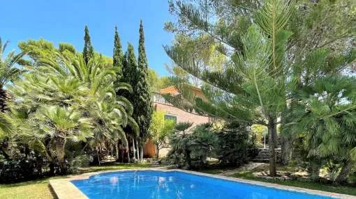 Beautiful traditional house for sale in the spectacular Cala Sant Vicenç