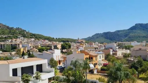 Top floor apartment enjoying panoramic views and a quiet location on edge of Andratx village close to Port Andratx