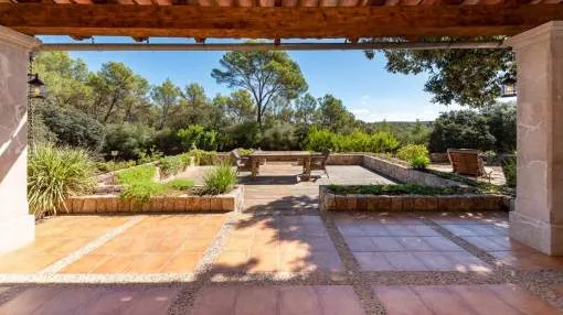Beautiful stone built finca with large plot and country views