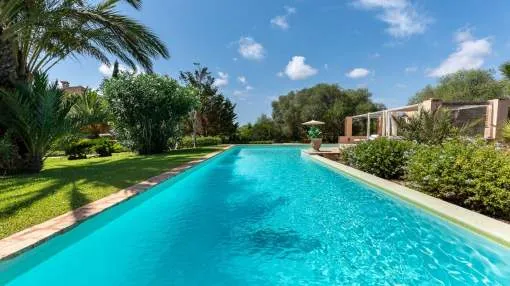 Spacious, classic finca with sea views in S'Horta
