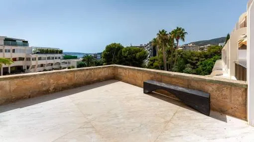 Stunningly refurbished seaview apartment with spacious terraces and direct access to Puerto Portals Stunningly refurbished seaview apartment with spacious terraces and direct access to Puerto Portals
