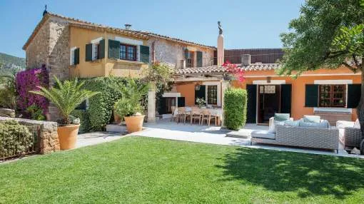 Enchanting country house with big garden and private pool in Calvia Village Enchanting country house with big garden and private pool in Calvia Village
