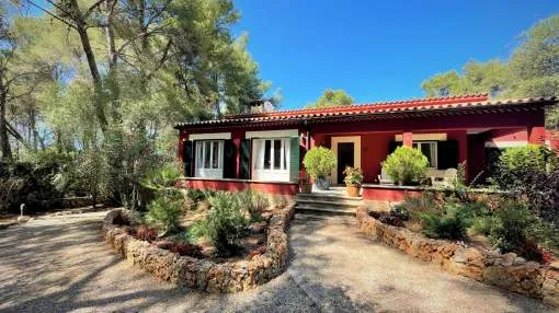 Beautiful villa in a peaceful and charming area of Bonaire in the North of Mallorca with an additional cozy guesthouse Beautiful villa in a peaceful and charming area of Bonaire in the North of Mallorca with an additional cozy guesthouse