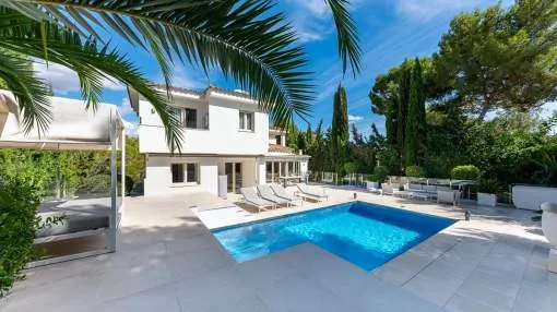 Lovingly renovated and top maintained 4 bedroom villa in walking distance to the beach in Santa Ponsa