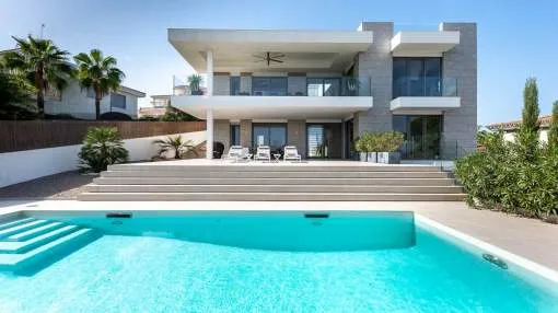 New villa in Nova Santa Ponsa with unbeatable panoramic views. New villa in Nova Santa Ponsa with unbeatable panoramic views.
