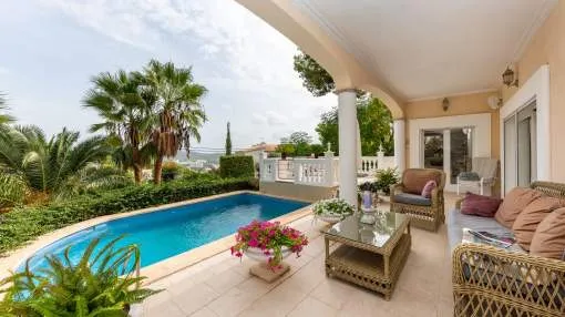 Generous villa overlooking the beautiful bay of Paguera Generous villa overlooking the beautiful bay of Paguera