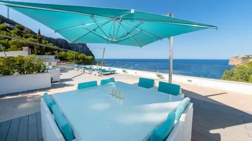 Beautiful Villa with Extraordinary Panoramic Sea Views! Beautiful Villa with Extraordinary Panoramic Sea Views!