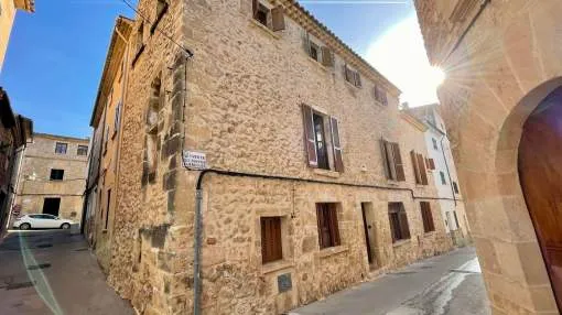 Charming townhouse with spectacular views to the mountains and town of Pollenca Charming townhouse with spectacular views to the mountains and town of Pollenca