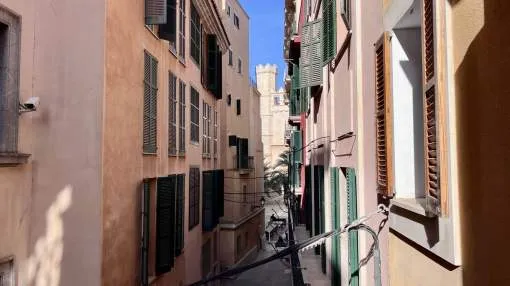 4-storey building with elevator and terrace in the old town of Palma