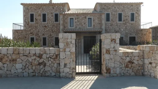 Sea View Villa in Finca Style on a park-like Plot in Cala Murada Sea View Villa in Finca Style on a park-like Plot in Cala Murada