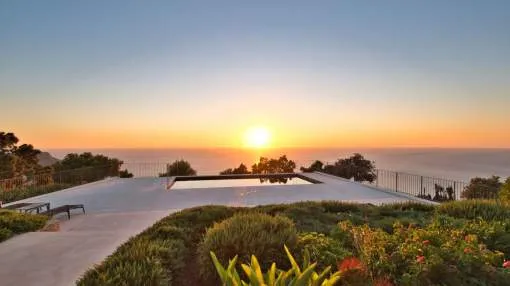 Mediterranean Luxury Villa in first Sea Line Mediterranean Luxury Villa in first Sea Line