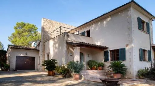 Finca oasis with large plot and pool near Porreres Finca oasis with large plot and pool near Porreres