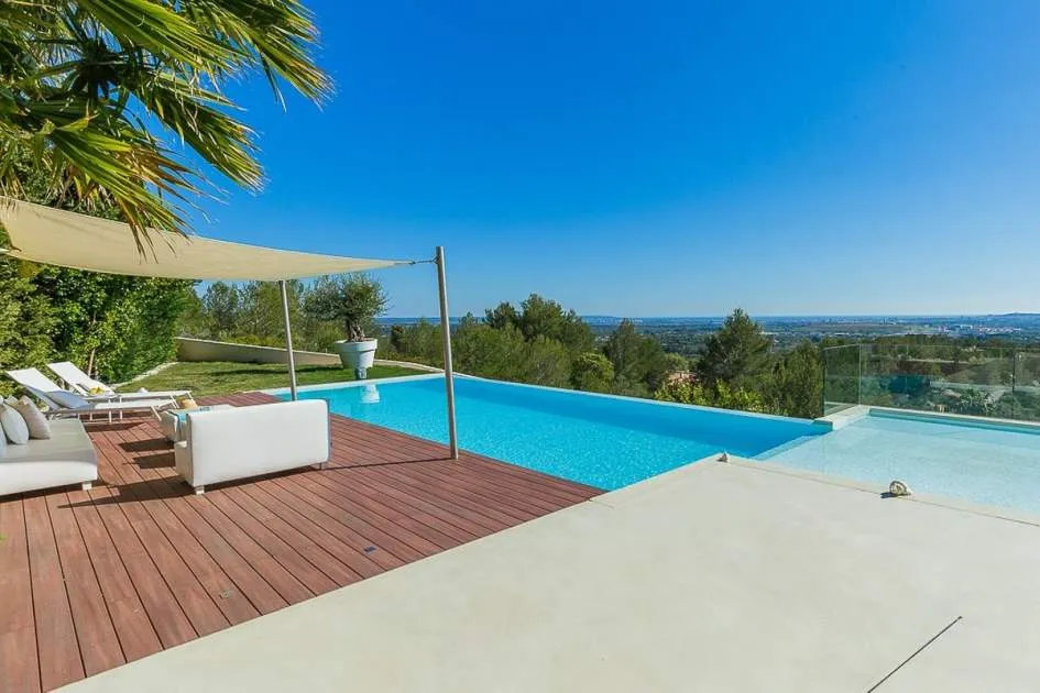 Fantastic modern villa with unique views of the bay of Palma and the Tramuntana mountains