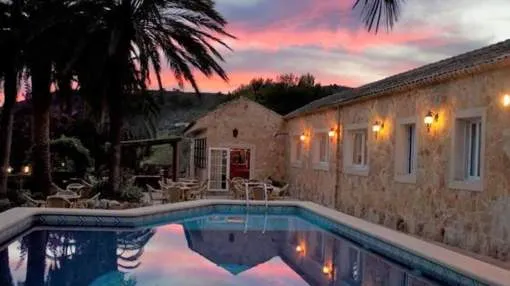 Magnificent hotel near the sea with mountain views in the northeast of Mallorca Magnificent hotel near the sea with mountain views in the northeast of Mallorca