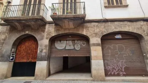 3 Commercial properties for sale in Old Town 3 Commercial properties for sale in Old Town