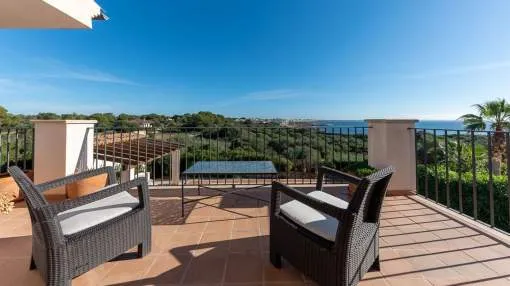 Beautifully located villa with fantastic sea views, pool and guest apartment in Son Bielo.