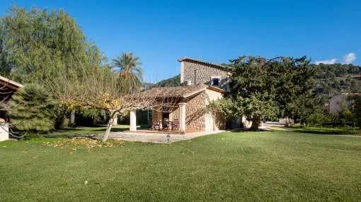 Semi-detached typical Mallorcan finca in Puerto de Sóller within walking distance to the sea and the beach Semi-detached typical Mallorcan finca in Puerto de Sóller within walking distance to the sea and the beach