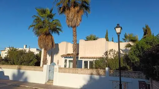 House within walking distance of the beach to Cala Egos.