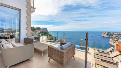 Quality Puerto Andratx villa with breathtaking sea views over the bay of Cala Llamp and beyond