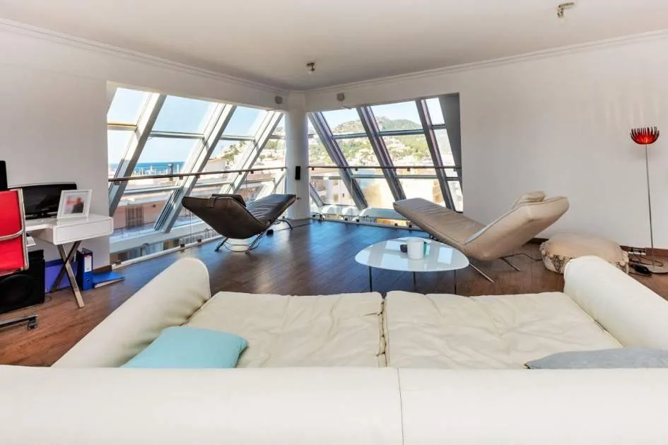 Spectacular 270 m2 penthouse in the heart of Port Andratx