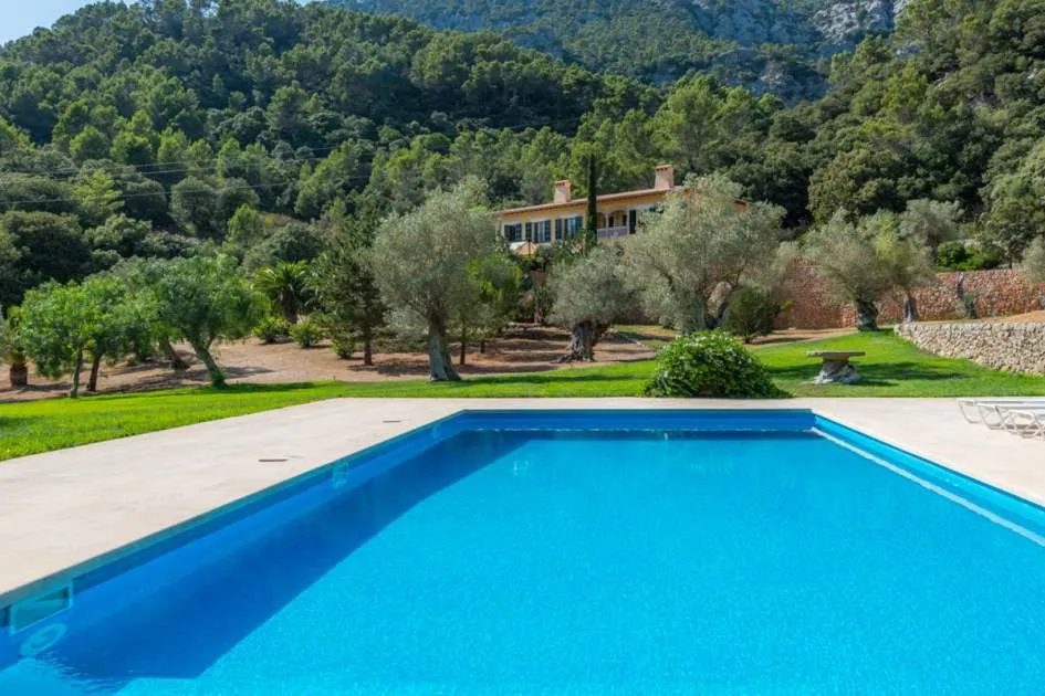 Luxury finca with two guest houses near Bunyola, Mallorca
