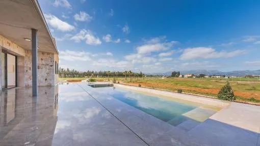 Magnificent brand new rustic finca with excellent qualities and beautiful views to the Tramontana mountains, in Llubí Magnificent brand new rustic finca with excellent qualities and beautiful views to the Tramontana mountains, in Llubí