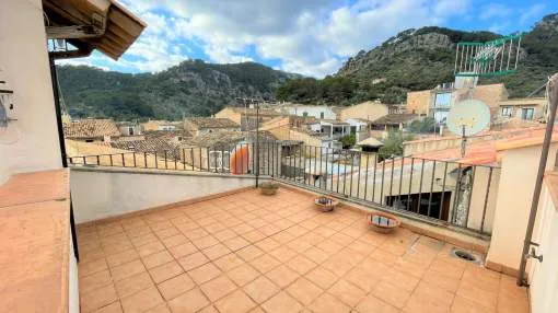 Unique townhouse in Caimari with typical mallorquin features and spectacular views of Serra de Tramuntana mountain