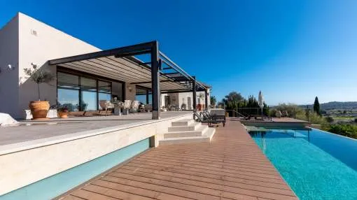 Luxurious villa with panoramic views and Tennis Court in Selva