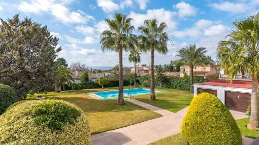 Generous villa in Palmanyola with swimming pool and tennis court Generous villa in Palmanyola with swimming pool and tennis court