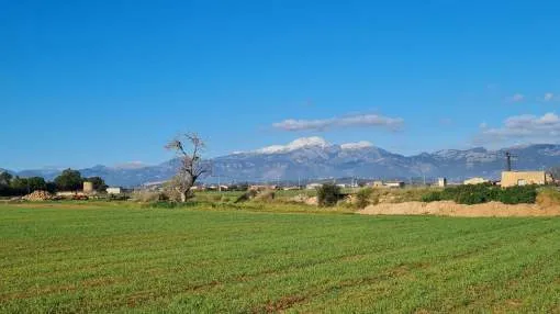 Ideal plot to build the house of your dreams with fantastic views of the mountains