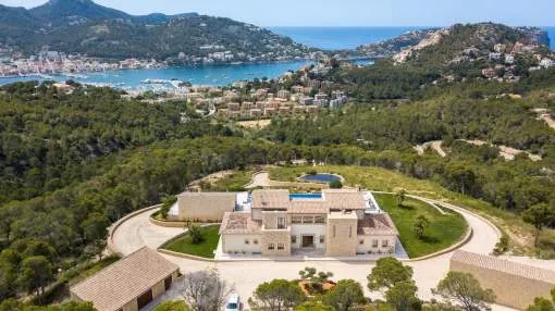 Exceptional deluxe villa in Puerto de Andratx with spectacular harbour views