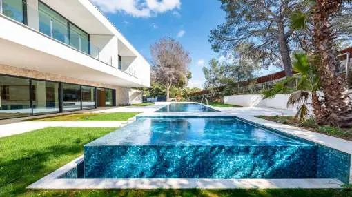 Elegant designer villa in walking distance to the port of Port Adriano Elegant designer villa in walking distance to the port of Port Adriano