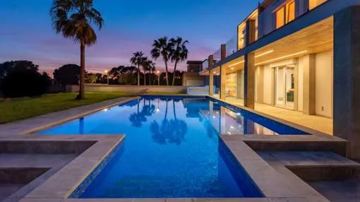 Villa with sea views in Cala Pi Villa with sea views in Cala Pi