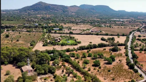 Building plot with project for a finca on the outskirts of Llucmajor