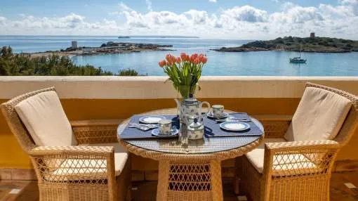 Frontline duplex penthouse in the Anchorage enjoying a sunny location and incredible sea views Frontline duplex penthouse in the Anchorage enjoying a sunny location and incredible sea views