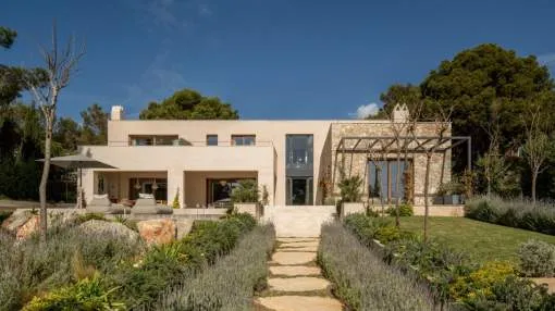 Fantastic new build villa in quiet residential area of Santa Ponsa