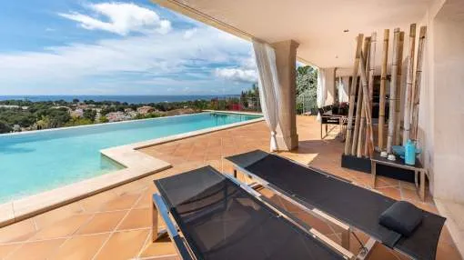 Impeccable luxury sea view villa in a privileged location in Bendinat