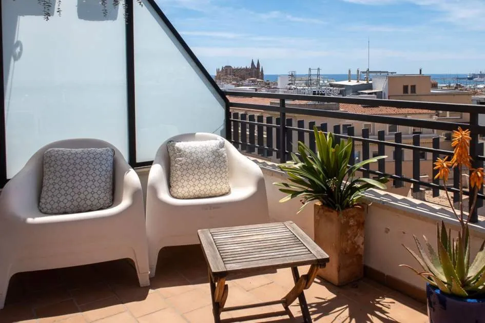 Penthouse with beautiful terrace in the heart of Palma