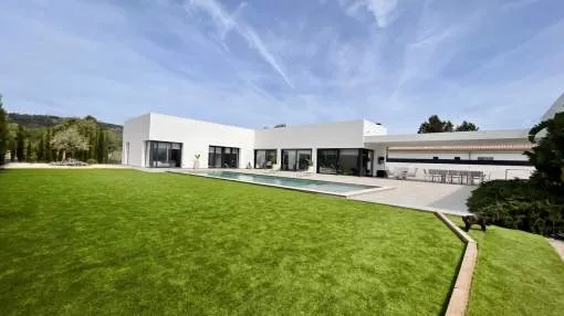 Modern and bright villa just a few minutes away from Palma Modern and bright villa just a few minutes away from Palma