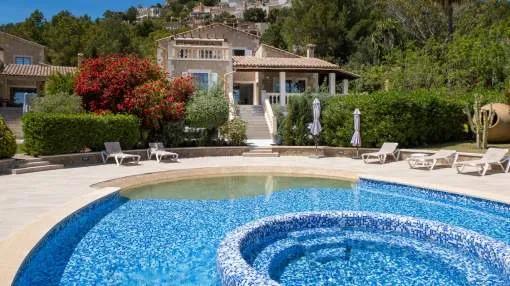 Beautiful spacious 5 bedroom house with private garage for 2 cars Beautiful spacious 5 bedroom house with private garage for 2 cars