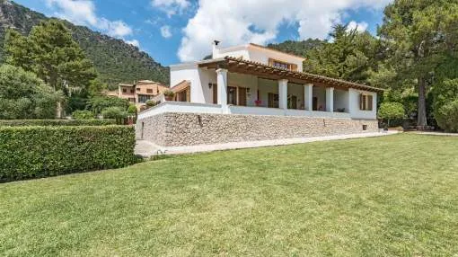 A charming Mediterranean style villa enjoying open views and 3 minutes walk to the village of Valldemossa A charming Mediterranean style villa enjoying open views and 3 minutes walk to the village of Valldemossa